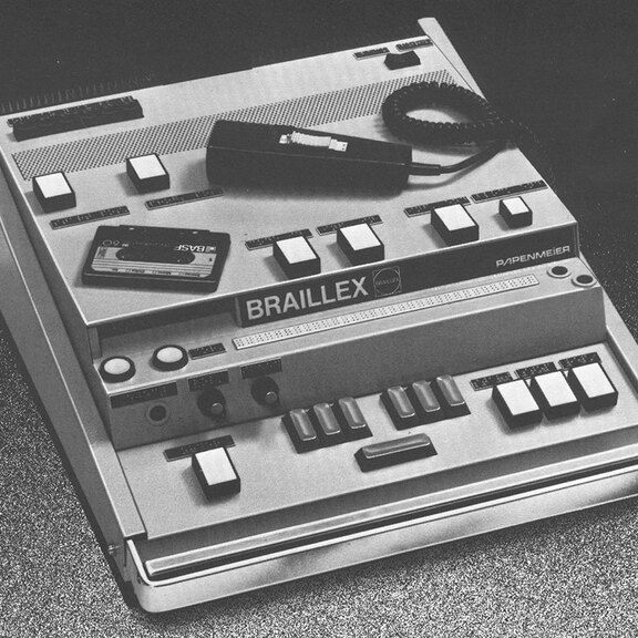 Schwarz-Weiß-Foto einer Braillex  