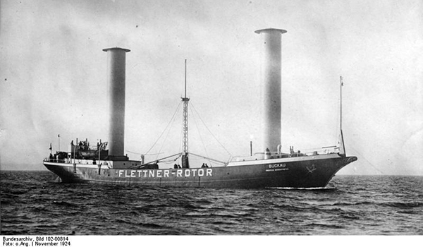 Schwarz-weiß Foto Flettner-Rotorschiff Buckau