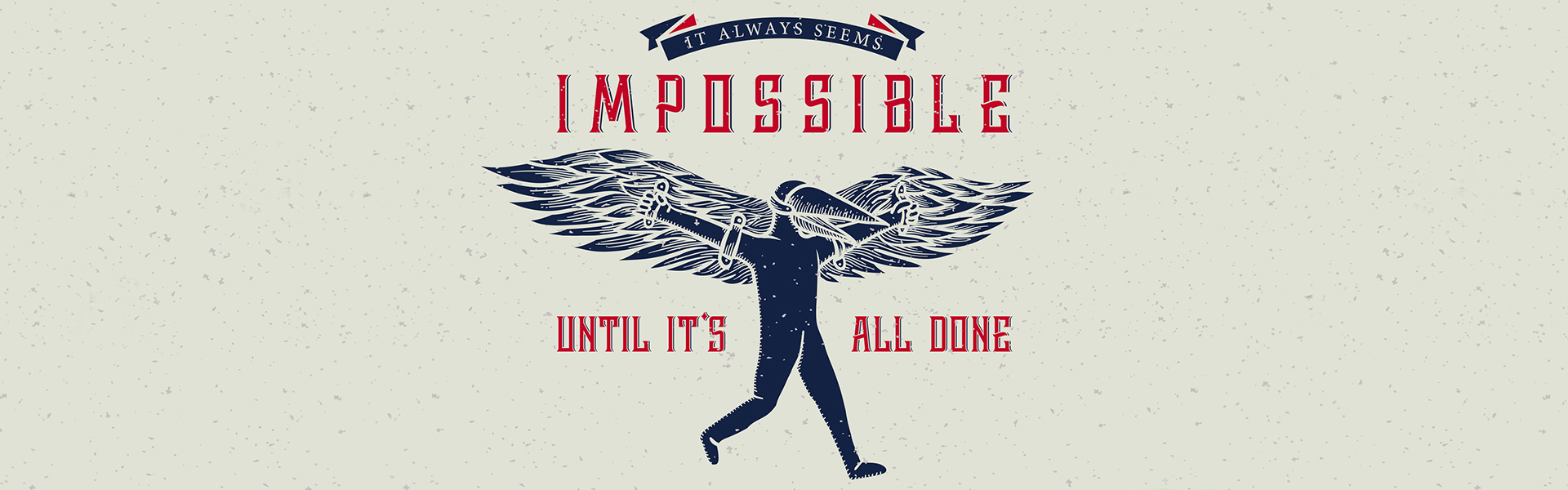 Logo aus Figur mit selbstgebauten Holzflügeln und Slogan "It always seems impossible until it's all done"