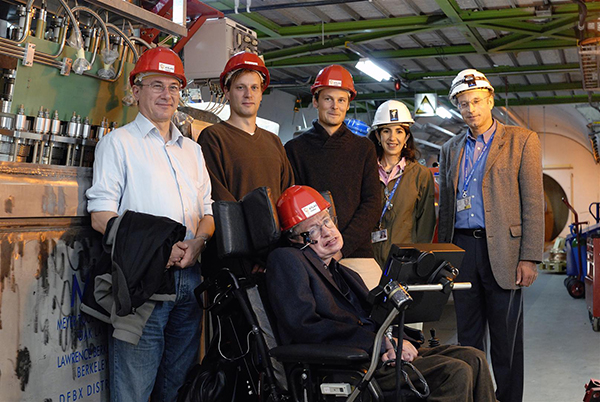 CERN_Stephen_Hawking_visits_the_Theory_Unit_f_the_Physics_Department_and_the_LHC_tunnel_.jpg  